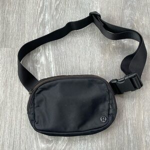 Lululemon Everywhere Black Belt Bag Fanny Pack